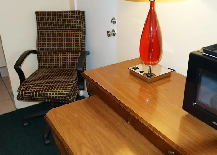 Shasta Lodge